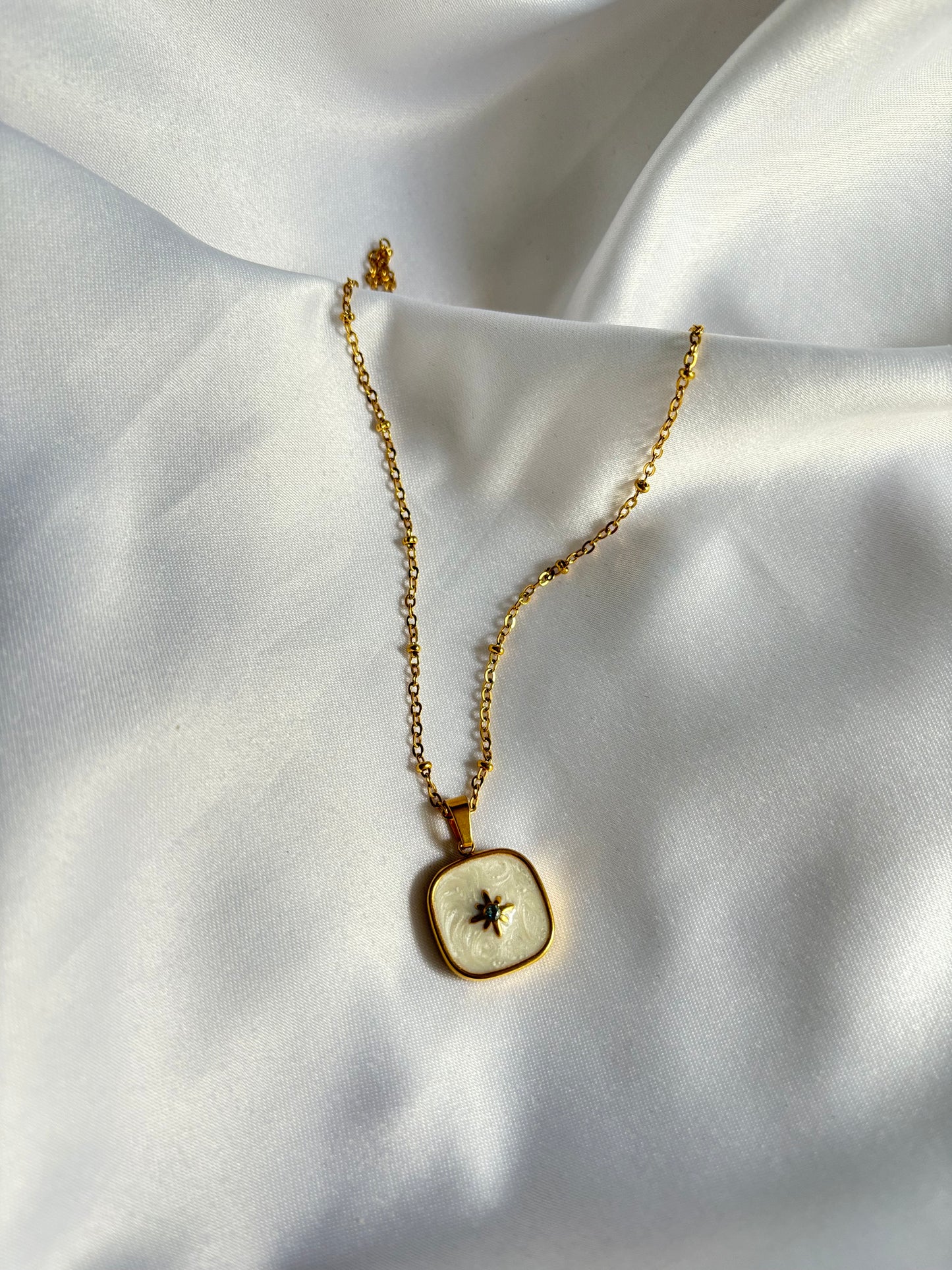 Emil necklace